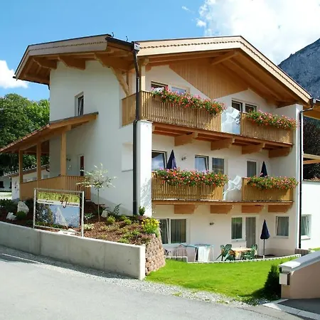 4 Jahreszeiten Ehrwald